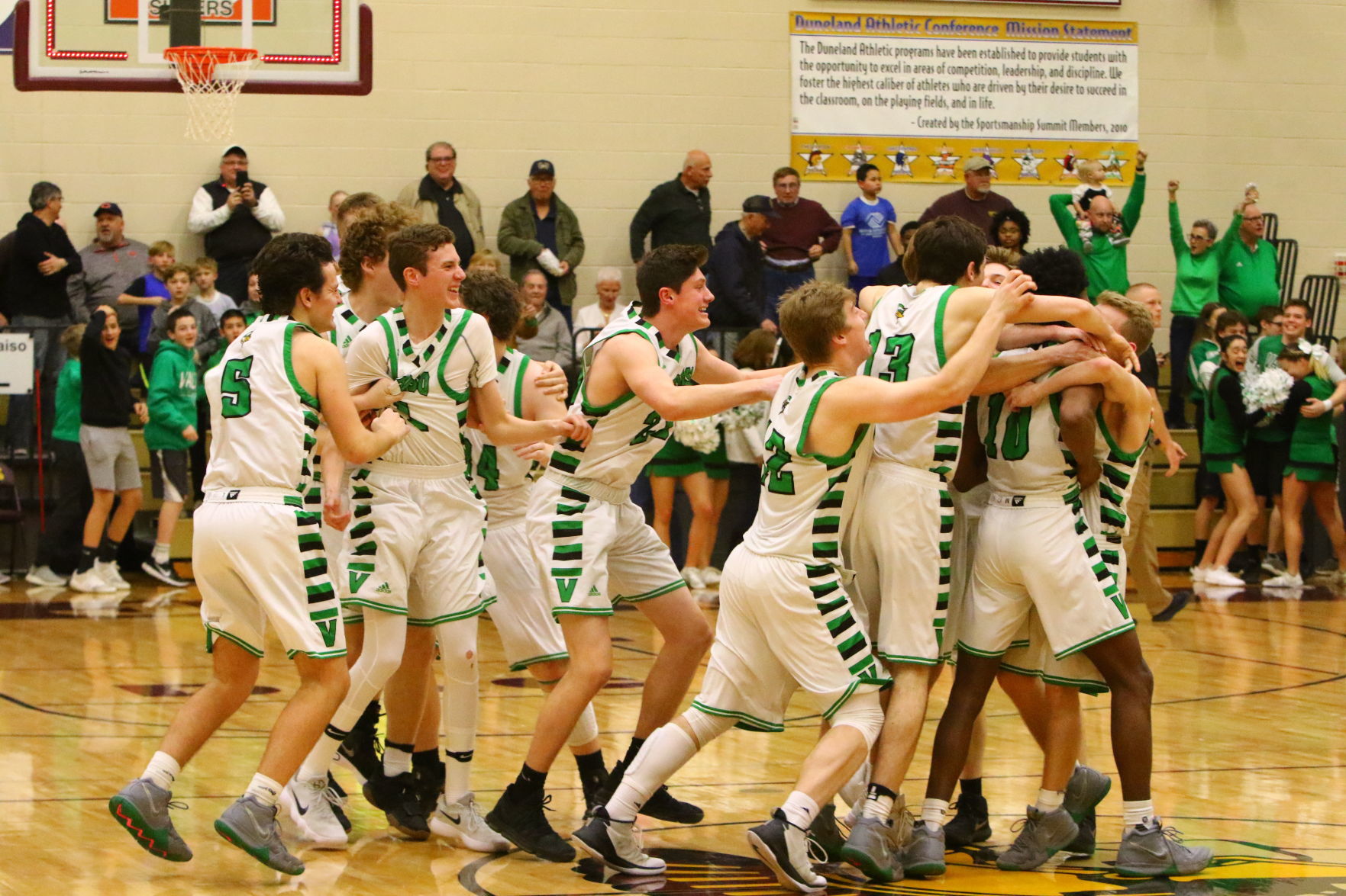 Chesterton Boys Basketball Sectional Final: Merrillville vs. Valparaiso boys basketball